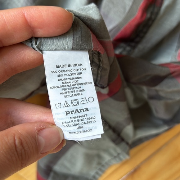 Prana gray and red shirt plaid short sleeve dress shirt size large - Picture 4 of 13
